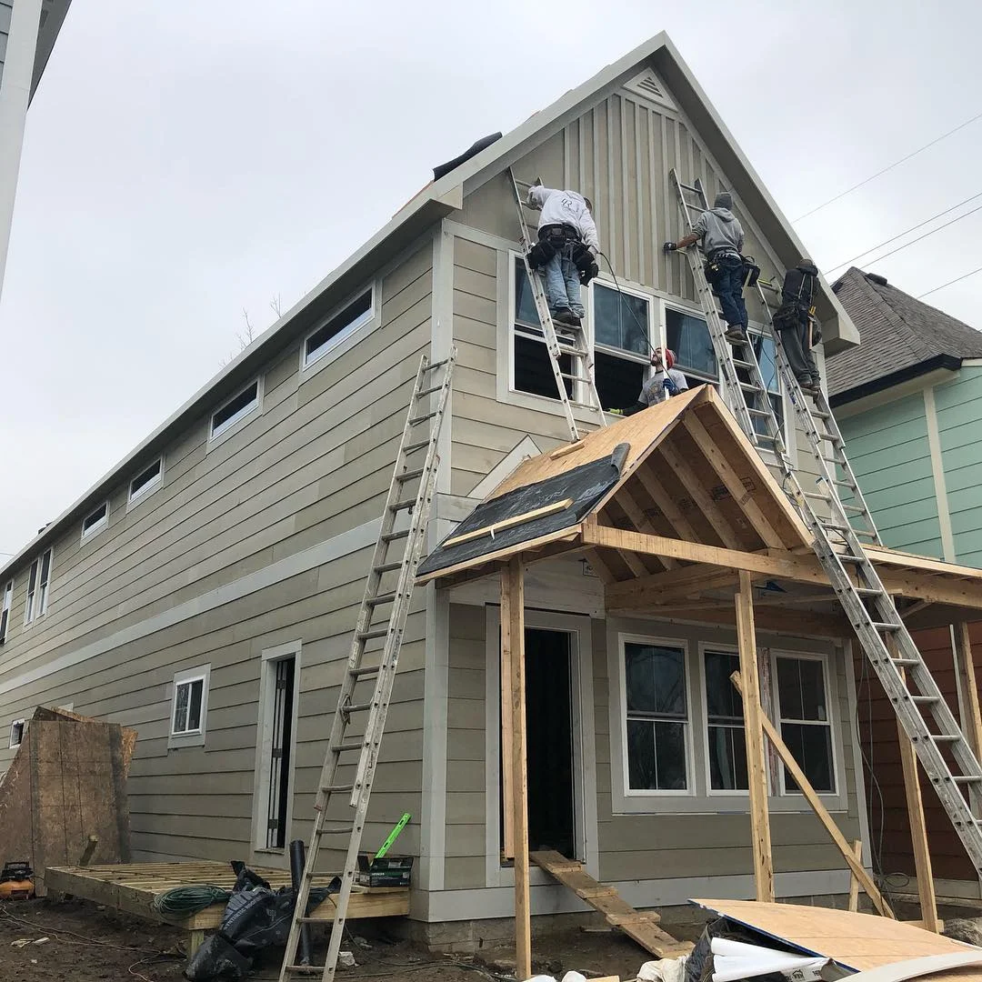 1648 Lexington — siding project