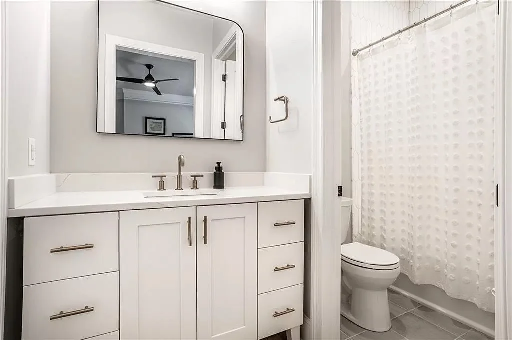 Holiday home — bedroom bath finished