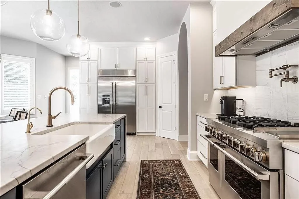 Holiday home — kitchen island view