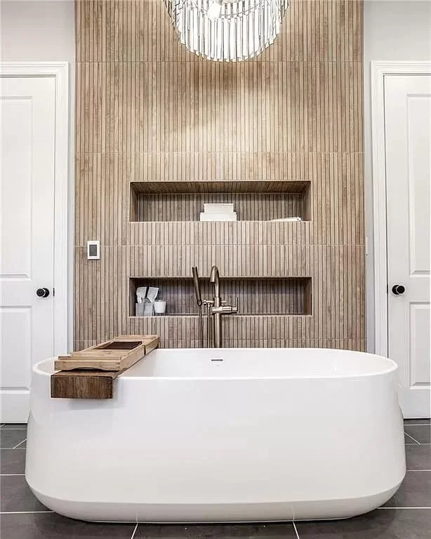Holiday home — main bathroom after
