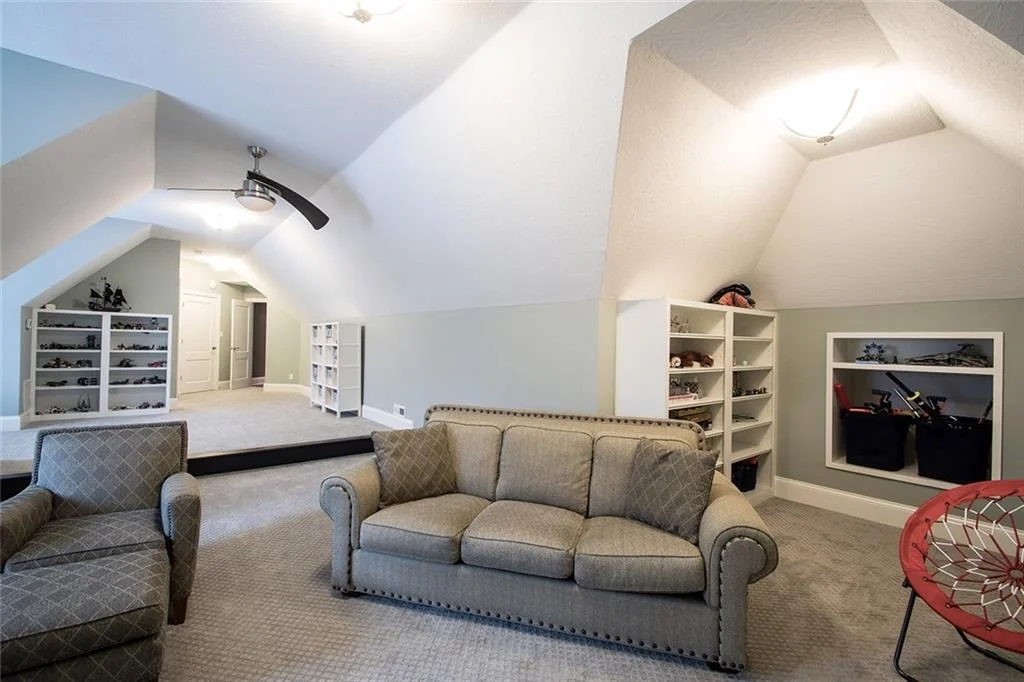 Holiday home — playroom before